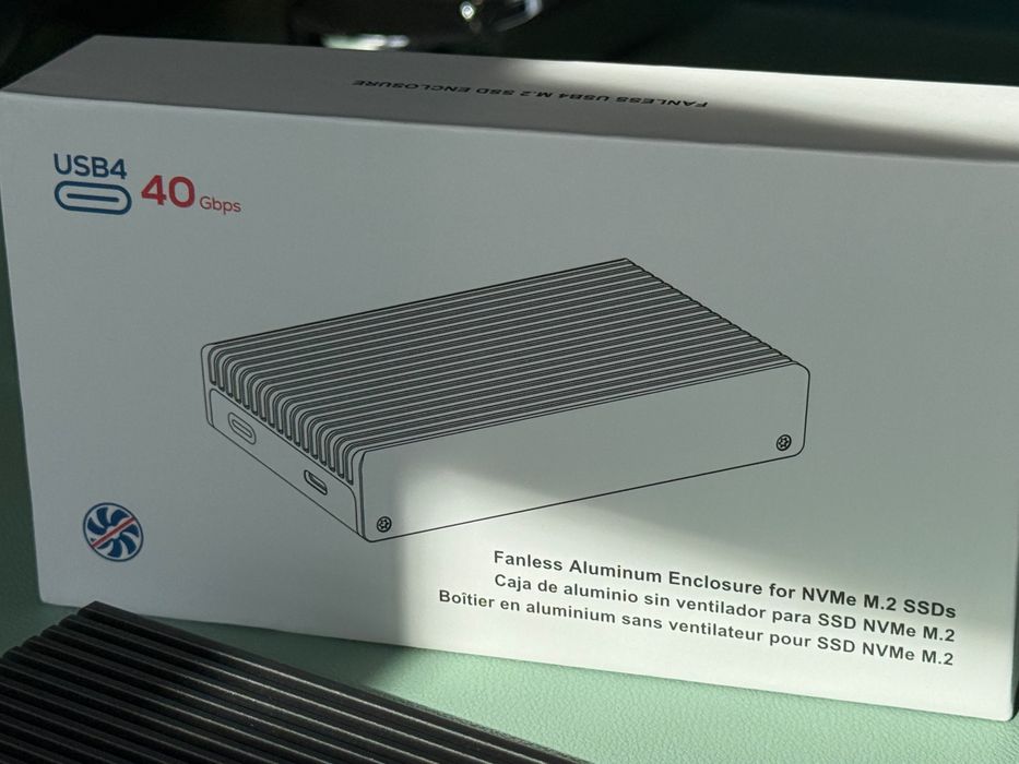 Caixa Externa USB4 para SSD M.2 NVMe – 40Gbps – Fanless – Compatível Thunderbolt 3/4