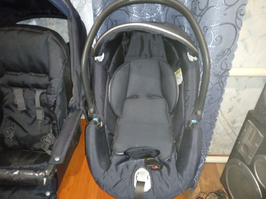 Продам Коляску 3в1