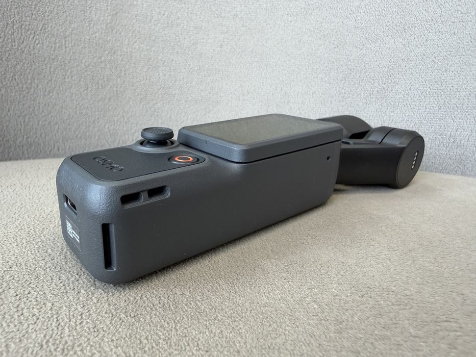 Екшн-камера DJI Osmo Pocket 4 Standard Combo