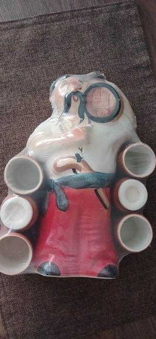 Подарочный набор- штоф , бутылка ,графин набор Козак и 6 рюмок