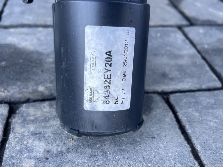 Roleta bagażnika Nissan Qashqai J10 lift 84982EY20A