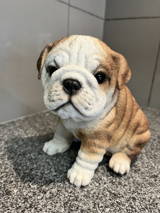 Estatueta realista de bulldog