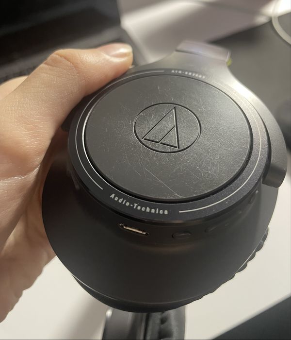Наушники Audio-Technica ATH-SR30BT чёрные, полноразмерные