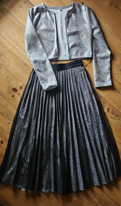 Продам святковий одяг на підлітка