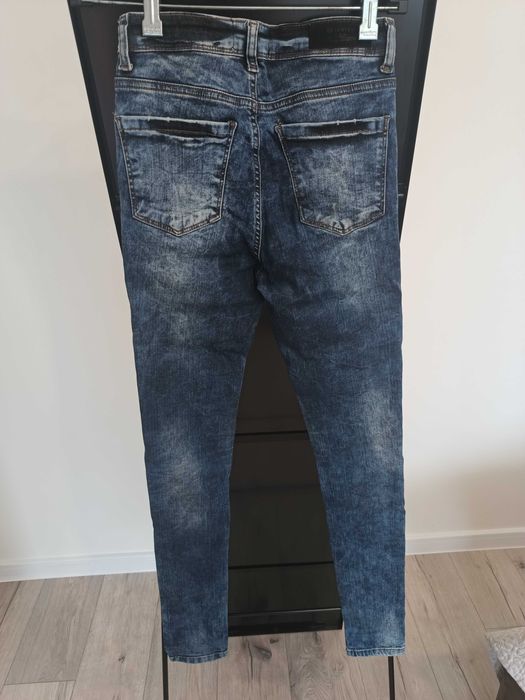 Dżinsy wysoki stan Reserved