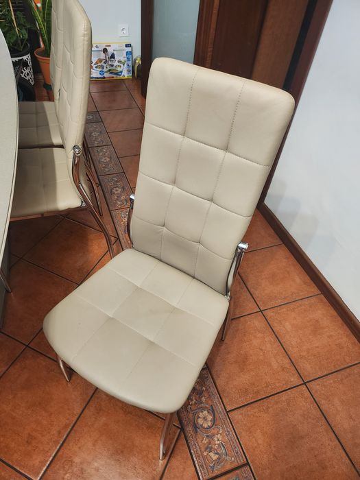 Conjunto Mesa de Jantar Moderna (2m x 1m) + 6 Cadeiras Estofadas