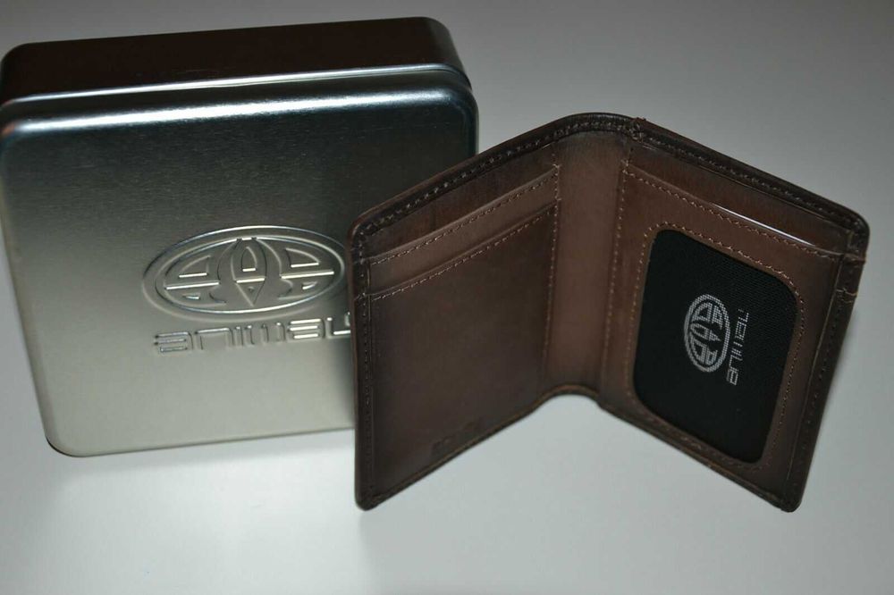 Nowy Portfel Męski Skórzany ANIMAL Gift Box Puszka 100% Oryginalny