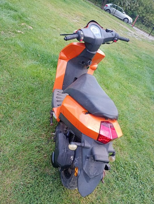 Skuter 2t 50ccm automat Explorer