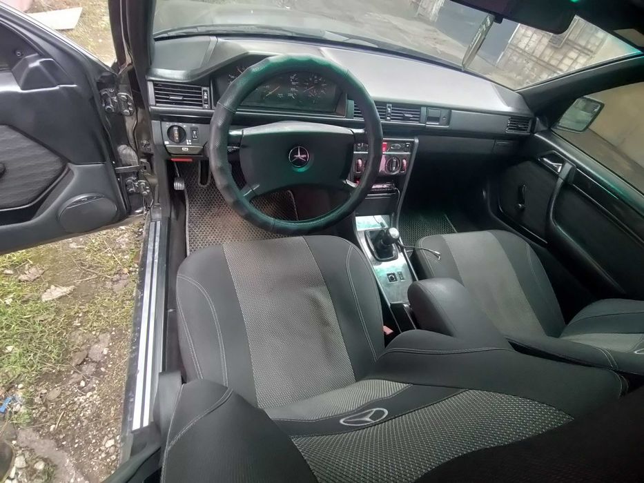 Mercedes Benz w124