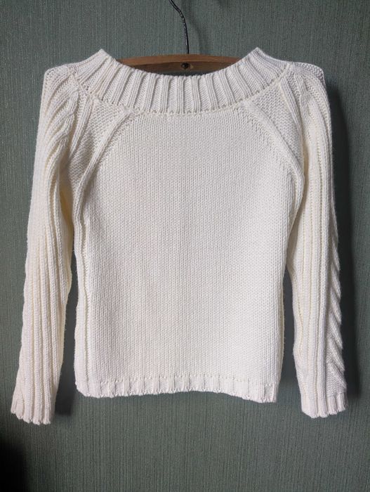 Шерстяний светрик молочного кольору, розмір S-M