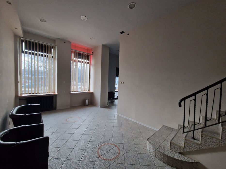 Wynajmę lokal usługowo- handlowy