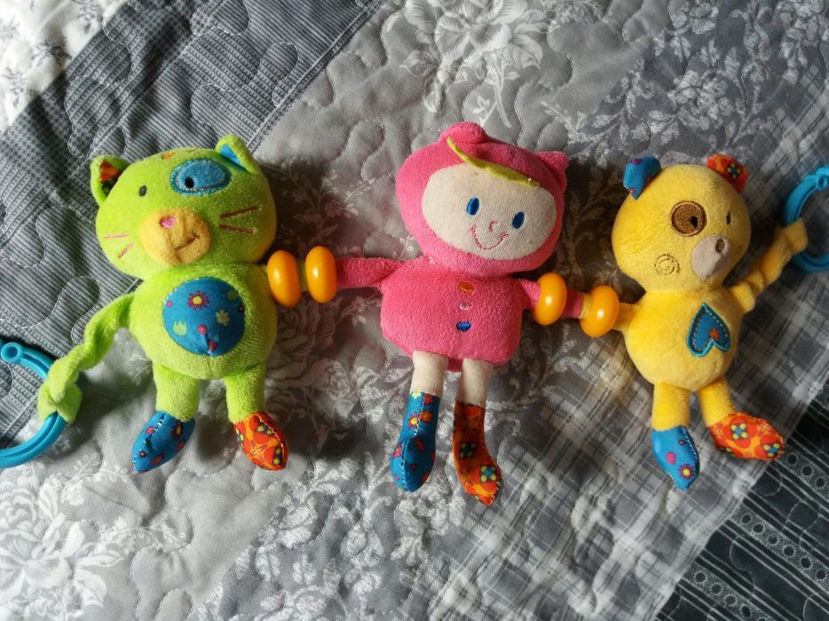 Zabawka grzechotka Fisher Price do wózka
