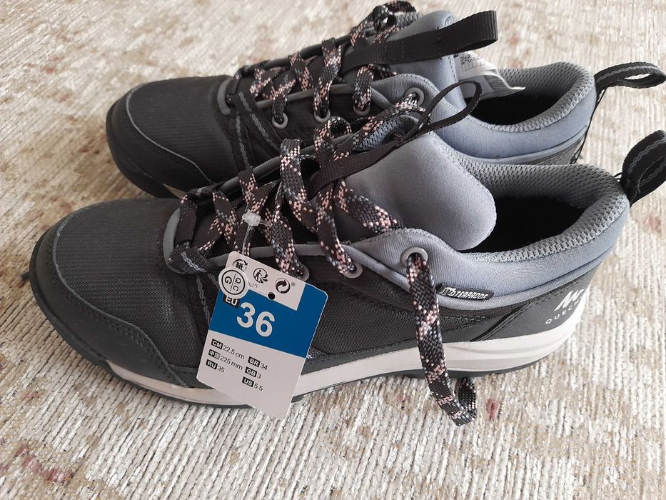 Waterproof walking shoes424236816469207041