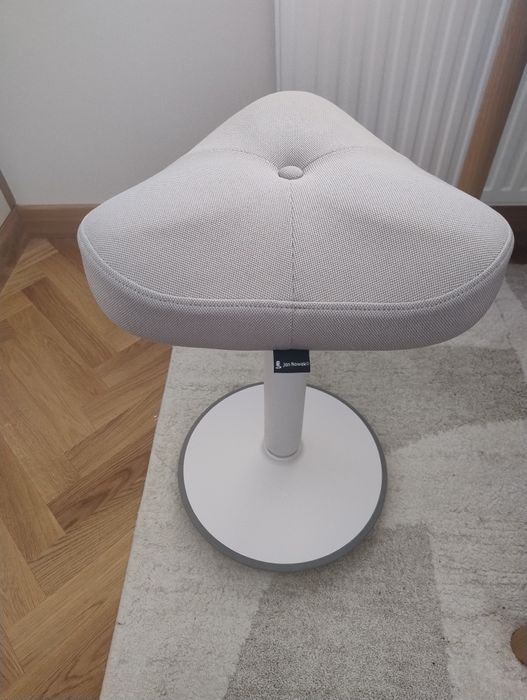 Krzesło ergonomiczne/ balansujące - prawie nowe