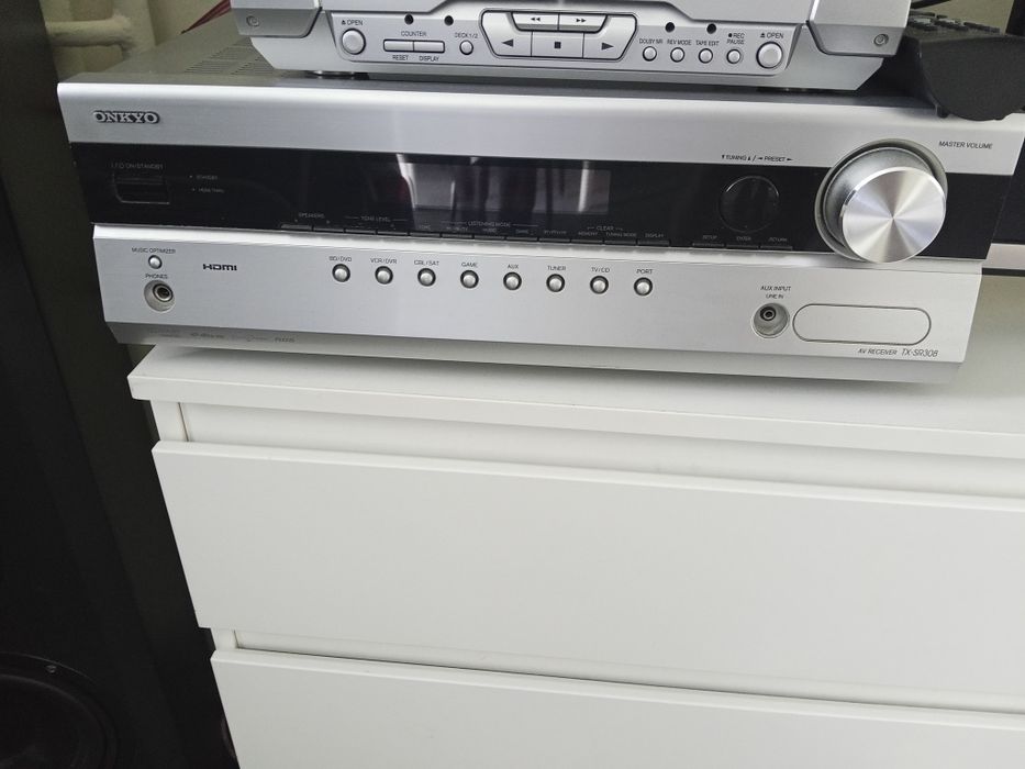 Amplituner Onkyo