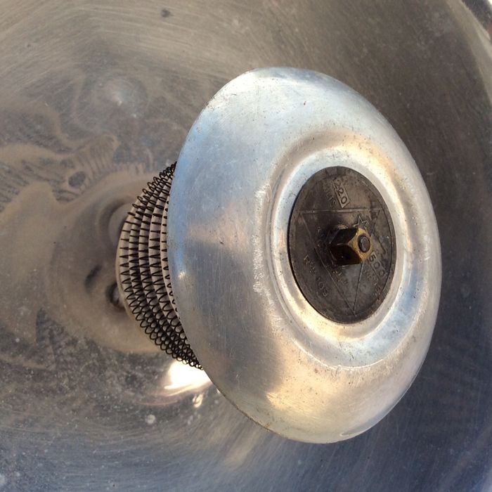 Antigo aquecedor a funcionar