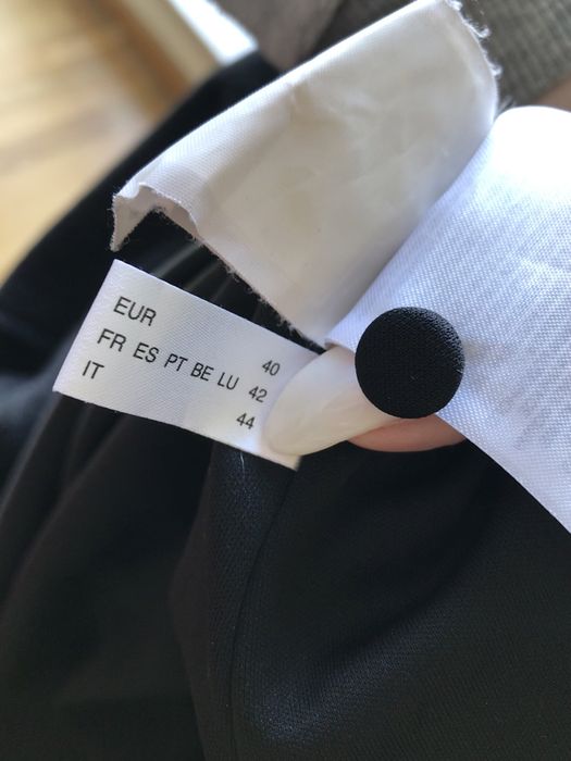 Vestido preto com lantejoulas C&A