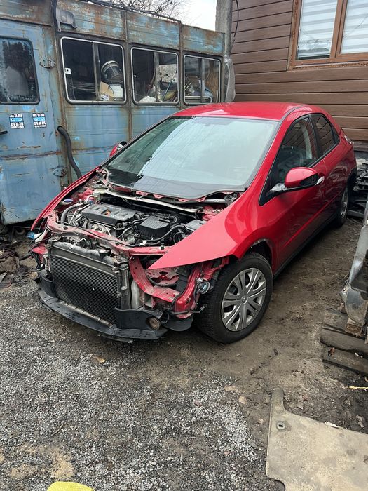 honda civic 5d разборка, накладки,пластик, зомок, стеклоподъемник, бак