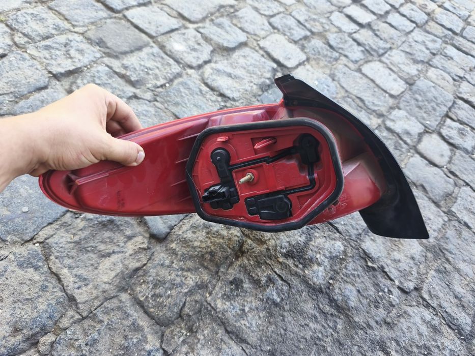 farolim traseiro e farol dianteiro Peugeot 206