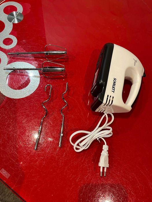 Mikser ręczny SCARLETT HE-133 180 W biały 7 prędkości