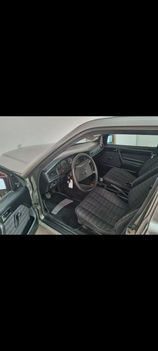Mercedes 190D 2.0