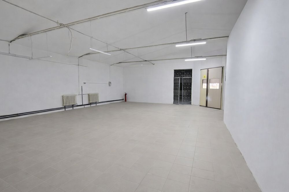 Hala magazyn budynek z częścią biurową, Każda Działalność