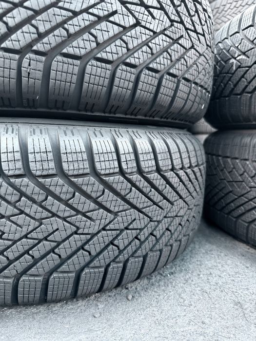 215 55 17 Pirelli Cinturato Winter 2 99% 2024 Шини Зима