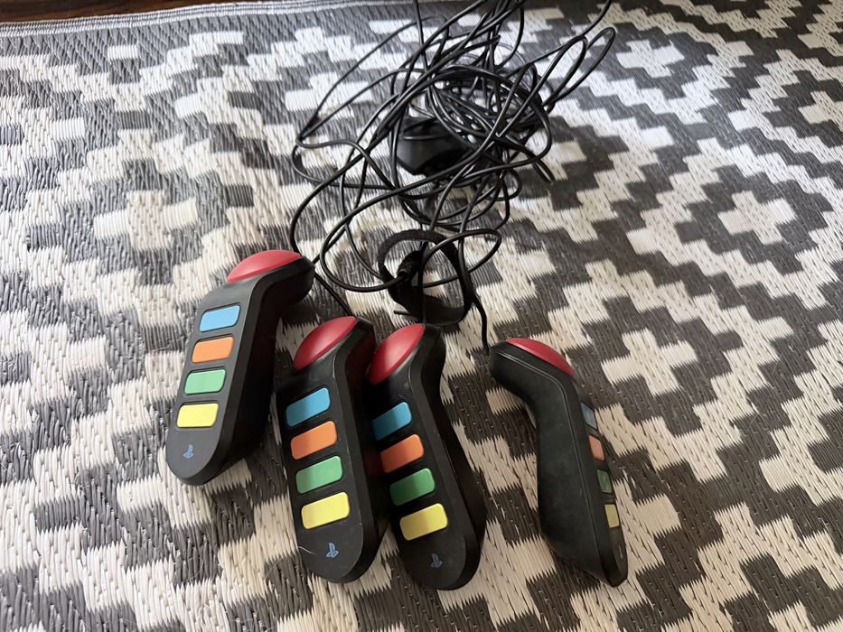 Playstation 2 ps2. Pad buzzery