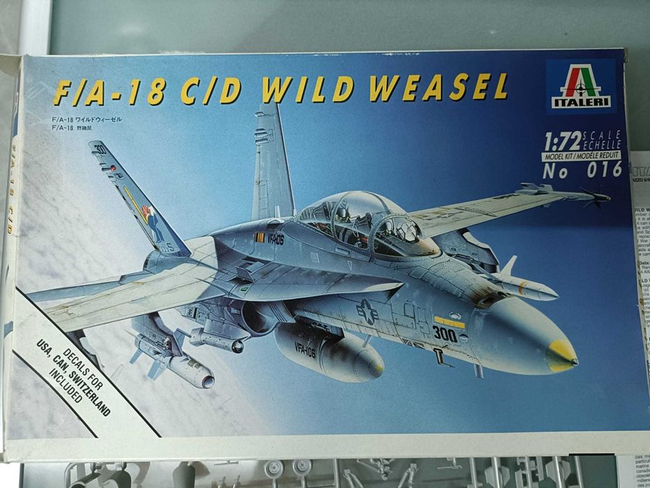 Model Kit, FA-18 C/D Wild Weasel, Italeri, Scale 1:72