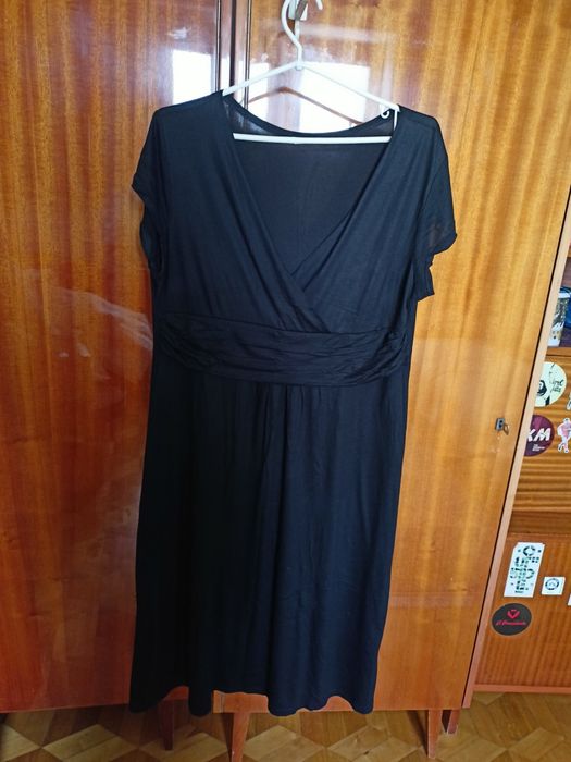 Sukienka czarna letnia