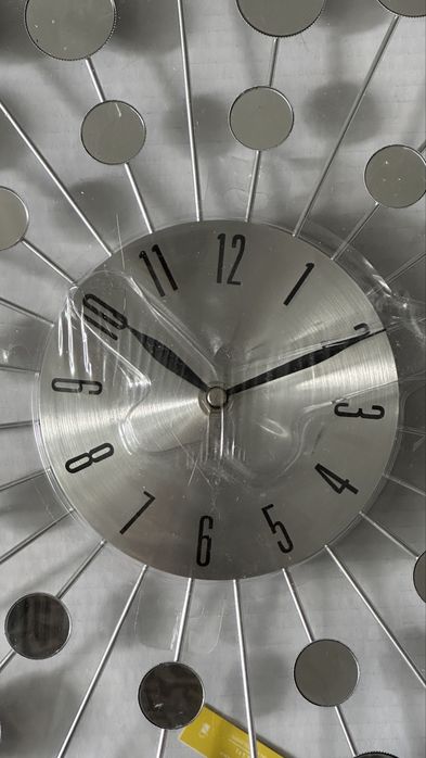 Zegar scienny srebrny z lusterkami