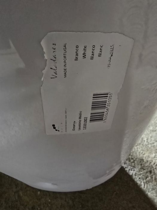 Vários materiais de WC como novos..