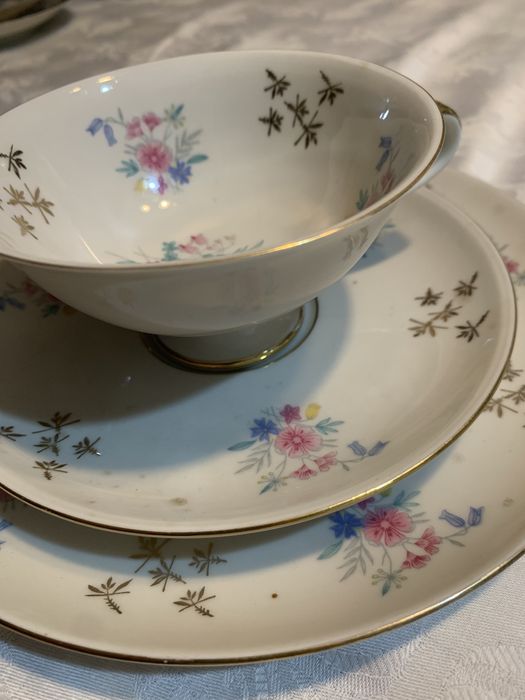 Various Tea Sets64585253233537121