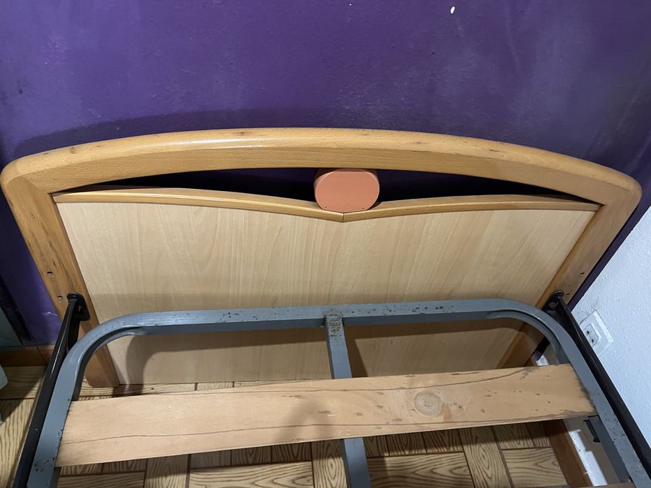 Cama de Solteiro com Estrado Incluido