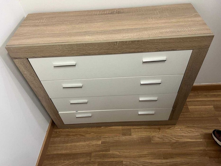 Cómoda 4 gavetas