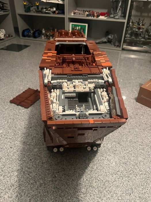 SANDCRAWLER UCS pojazd ludzi pustyni
