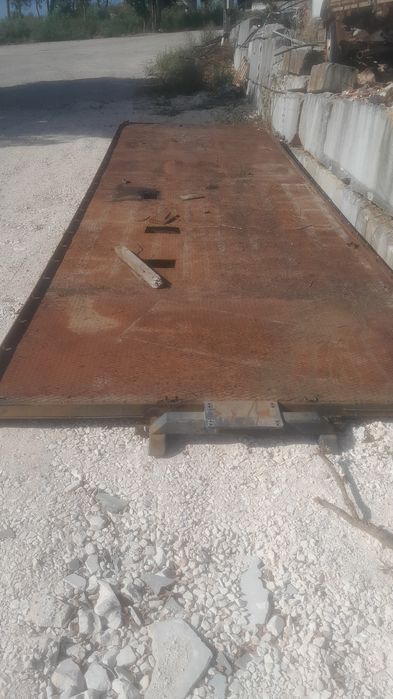 Carrocaria porta maquinas