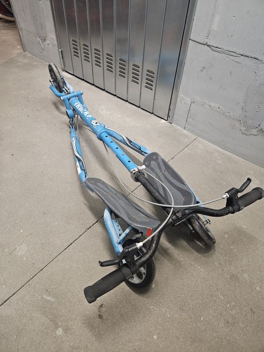 Hulajnoga Trikke T67 - niebieski