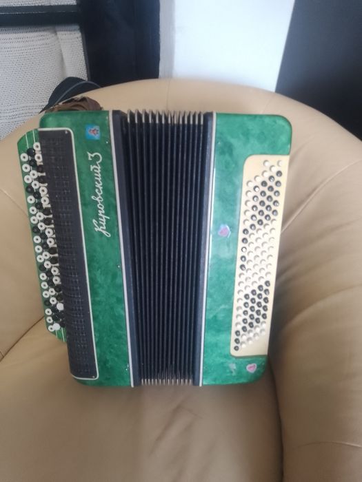 Баян Кіровський 3