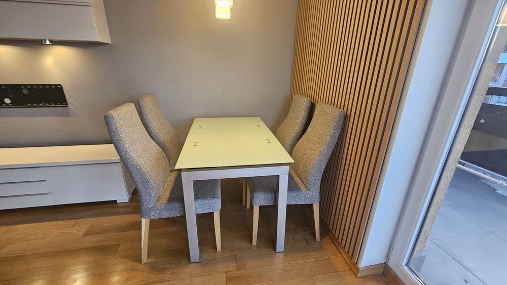 Stół do jadalni, rozkładany, szkło wzmacniane