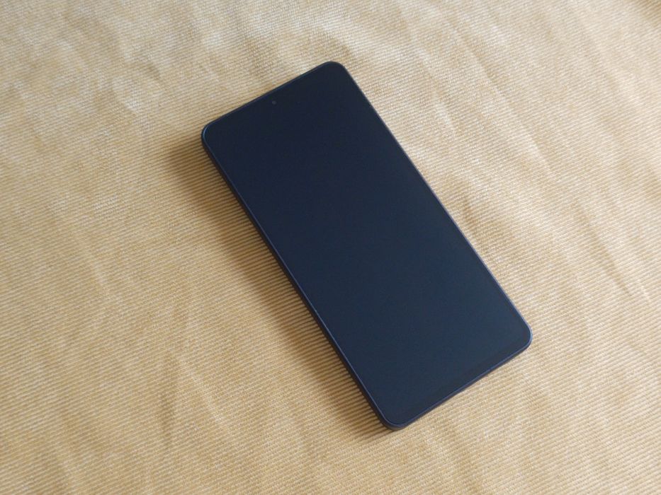 Sharp Aquos H51D 256Gb (Лучшая камера Leica и экран 120Гц,2sim,IP68)