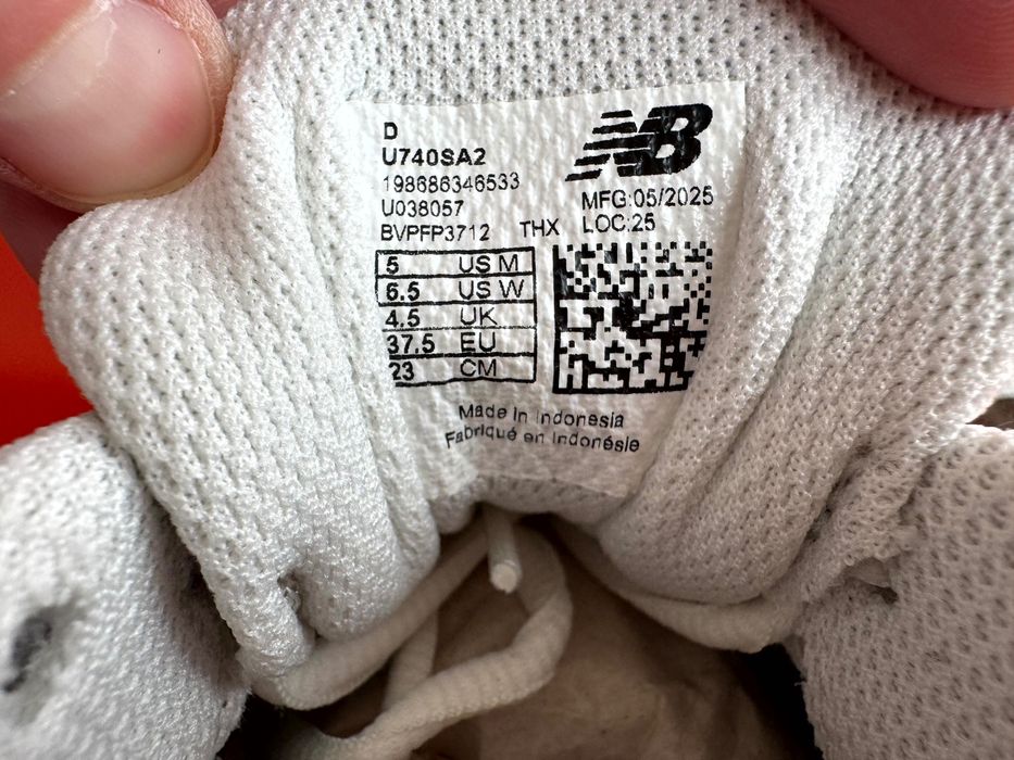 NEW BALANCE 740 U740SA2 Оригінал жіночі кросівки розмір 37,5