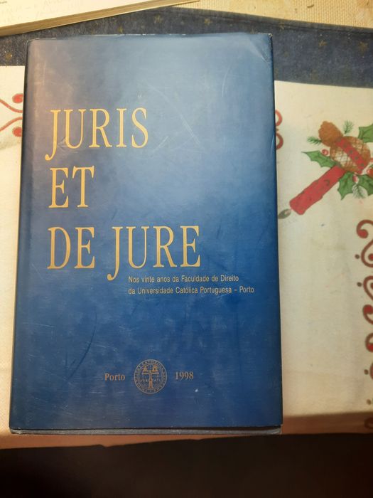 Iuris et de iure Do Direito e da Lei
