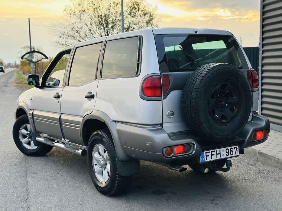 Продам Nissan Terrano 2.7 Dizel 4х4 в хорошем состоянии