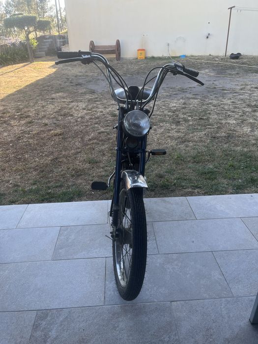 Mobilete MBK pronta a andar