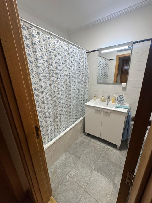 T 1 em lumiar !! Garagem a party