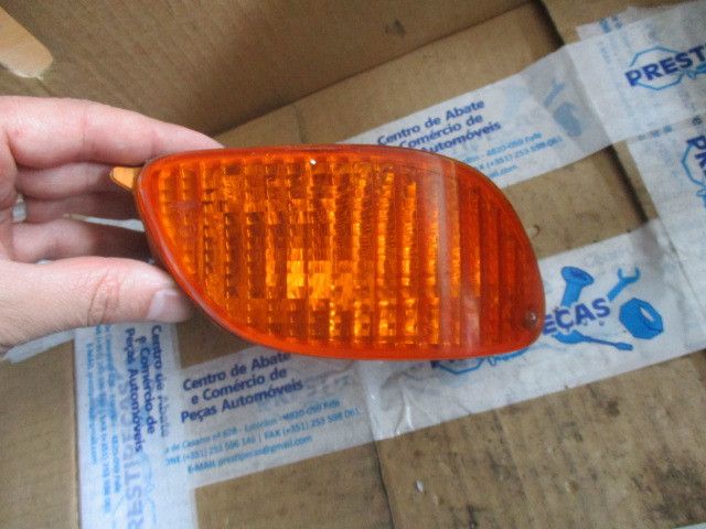 Pisca frente direito FORD Focus I Sedan (DFW)