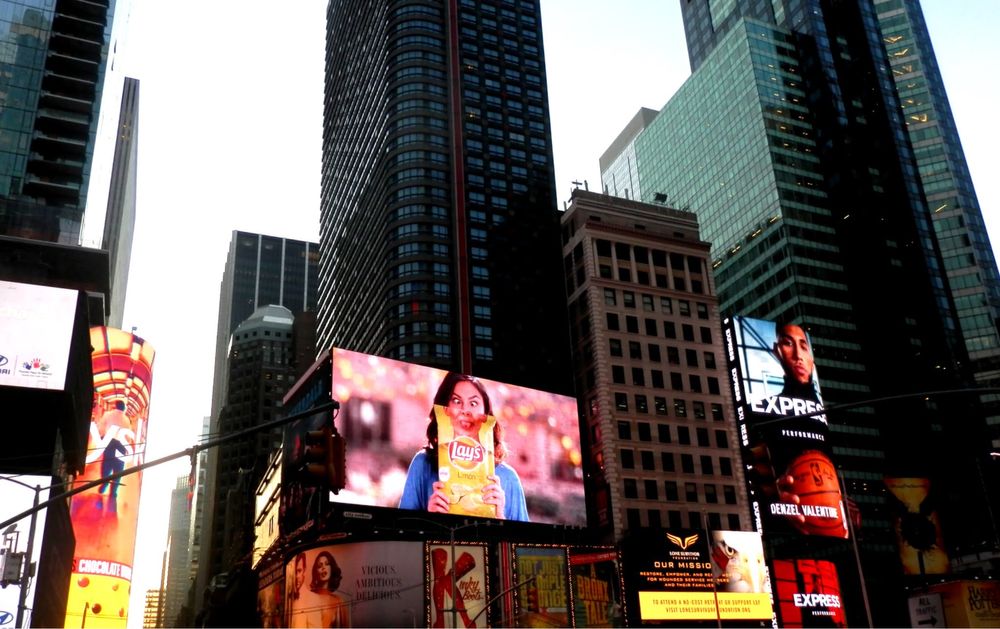 Olympus SZ-11  цифровий фотоапарат