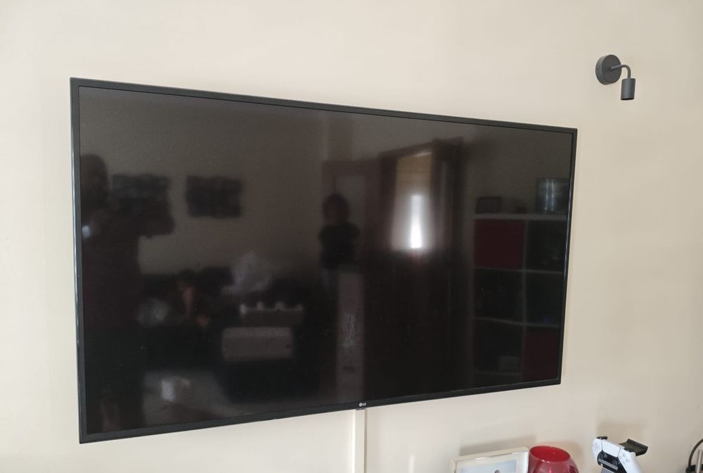 TV LG 60UM7100 (LED - 60'' - 152 cm - 4K Ultra HD - Smart TV) - 300€