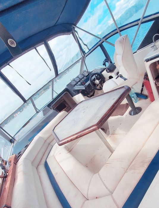 Motorówka Bayliner AVANTI 2955 łódź motorowa jacht DIESEL